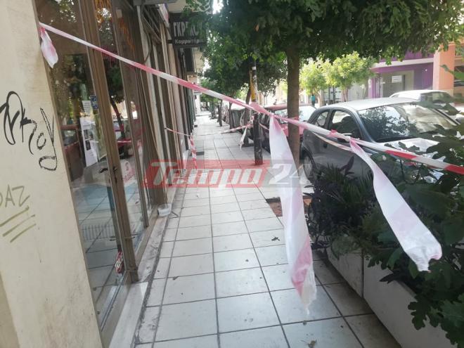 Έπεσαν σοβάδες από σπίτι στο κέντρο της Πάτρας - Από τύχη δεν υπήρξε τραυματισμός