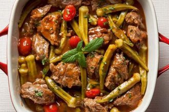 Μοσχαράκι με μπάμιες στην κατσαρόλα