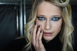 Ο τρόπος για να διώξεις τουλάχιστον 3 χρόνια από το πρόσωπο σου