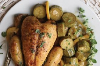 Λεμονάτο κοτόπουλο κατσαρόλας με κολοκυθάκια