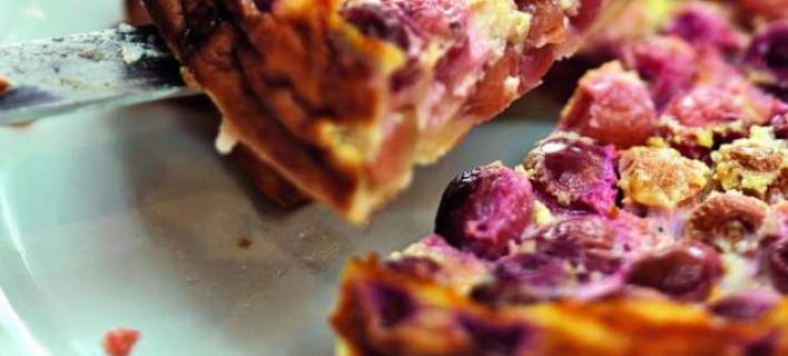 Κλαφουτί με κεράσια