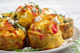 Muffins με σπανάκι και φέτα