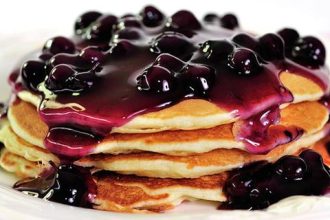 Pancakes με φρούτα του δάσους