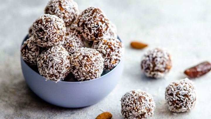 Energy balls με καρύδα και κακάο