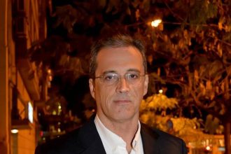 Θυμάμαι, διαβάζω, εύχομαι...