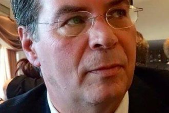 Ο διάλογος ο ωτακουστής και το "ζουμί"