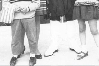 Ποιος είναι ο πολιτικός με τα φθαρμένα παπούτσια;