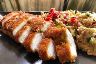 Μαριναρισμένο κοτόπουλο σνίτσελ στο φούρνο