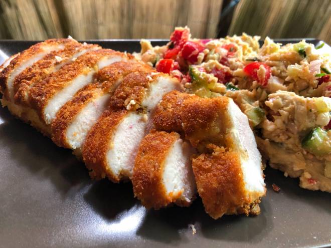 Μαριναρισμένο κοτόπουλο σνίτσελ στο φούρνο