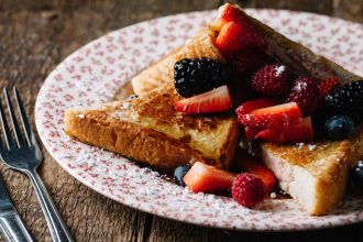 Γαλλικό τοστ με φρούτα