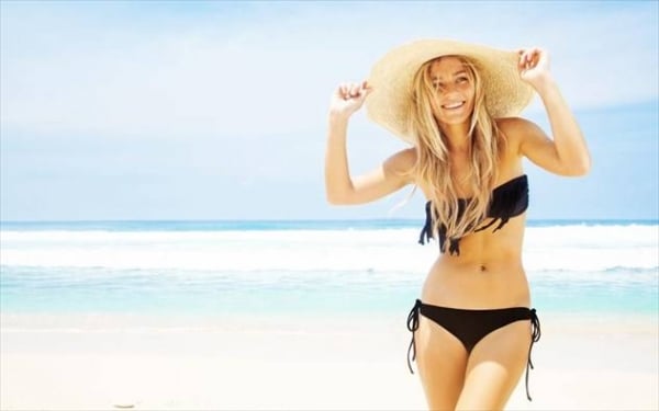 Οι τροφές που ενισχύουν το μαύρισμα