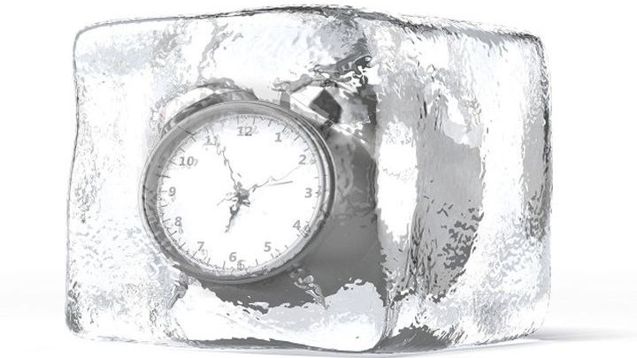 Δείτε πώς να κάνετε απόψυξη στο ψυγείο σας σε χρόνο μηδέν