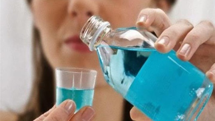 Φτιάξτε μόνοι σας στοματικό διάλυμα στο σπίτι