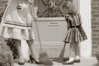 9 κόλπα της γιαγιάς για τον καθαρισμό του σπιτιού που πρέπει να σημειώσετε