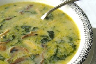 Το τραπέζι της Ανάστασης - Τι συμβολίζει η μαγειρίτσα