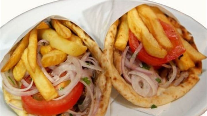 Γιατί δεν πρέπει να βάζουμε πατάτες στο σουβλάκι μας;