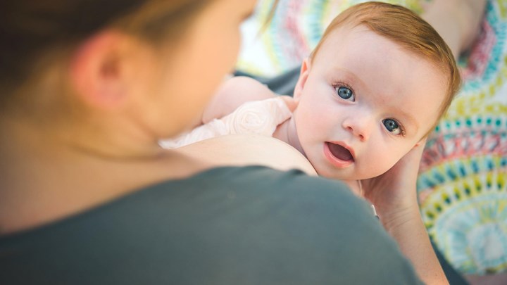 Ο θηλασμός μειώνει τον κίνδυνο για καρκίνο της μήτρας