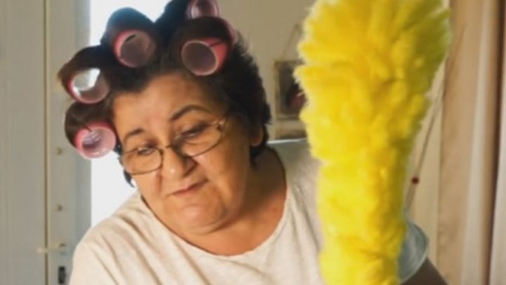 Το σποτ με την Ελληνίδα μάνα που κάνει θραύση στο διαδίκτυο