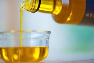 Λεκές από λάδι; Πως να απαλλαγείτε σε 5 λεπτά