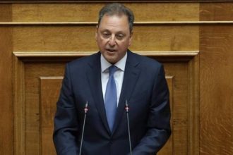 Σε προληπτική καραντίνα ο υπουργός Αγροτικής Ανάπτυξης Σπήλιος Λιβανός