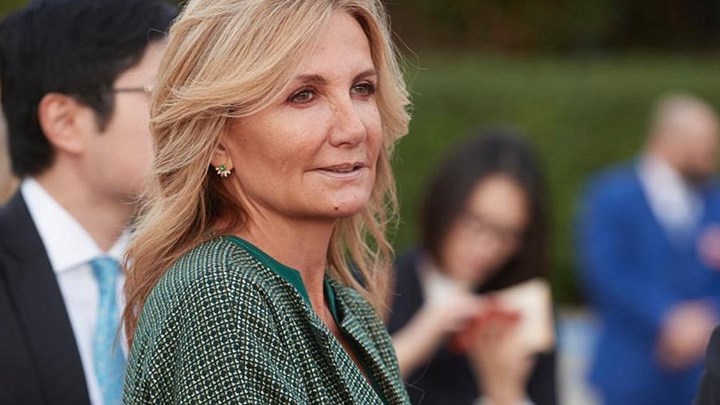 Η εμφάνιση της Μαρέβα με παλτό από τη Σανγκάη - ΦΩΤΟ