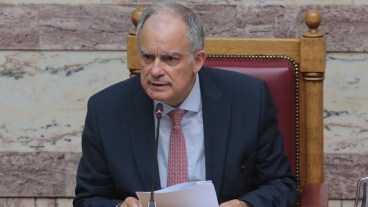 Το ηπειρώτικο κέρασμα του Τασούλα στους δημοσιογράφους