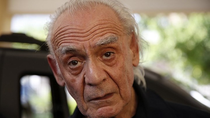 Άκης Τσοχατζόπουλος: Mε αναπηρικό καροτσάκι στον Άρειο Πάγο - ΦΩΤΟ