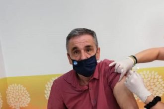 Ευκλείδης Τσακαλώτος: Έκανε το εμβόλιο μετά την πορεία - Γιατί σχολίασε τον Κυριάκο