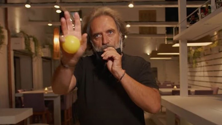 «Χάθηκε η μπάλα» - Κραυγή απελπισίας από τις επιχειρήσεις εστίασης λόγω της πανδημίας ΒΙΝΤΕΟ