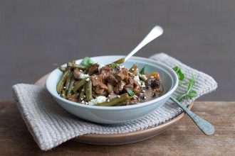 Μοσχάρι με μπύρα, καπνιστό μπέικον & φέτα!