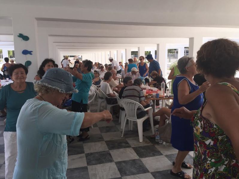 Έναρξη για το θερινό στέκι μελών των τριών ΚΑΠΗ του Δήμου Πατρέων, στην Πλαζ της Αγυιάς