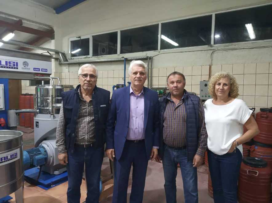 Σύλλογος Πετροχωρίου: Εκδήλωση για την έναρξη της ελαιοκομικής περιόδου - ΦΩΤΟ