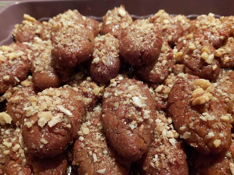 Η πιο θρεπτική συνταγή για μελομακάρονα