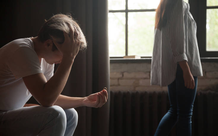 Συνηθισμένα πράγματα που μπορεί να κρύψει ένας άνδρας από μία γυναίκα