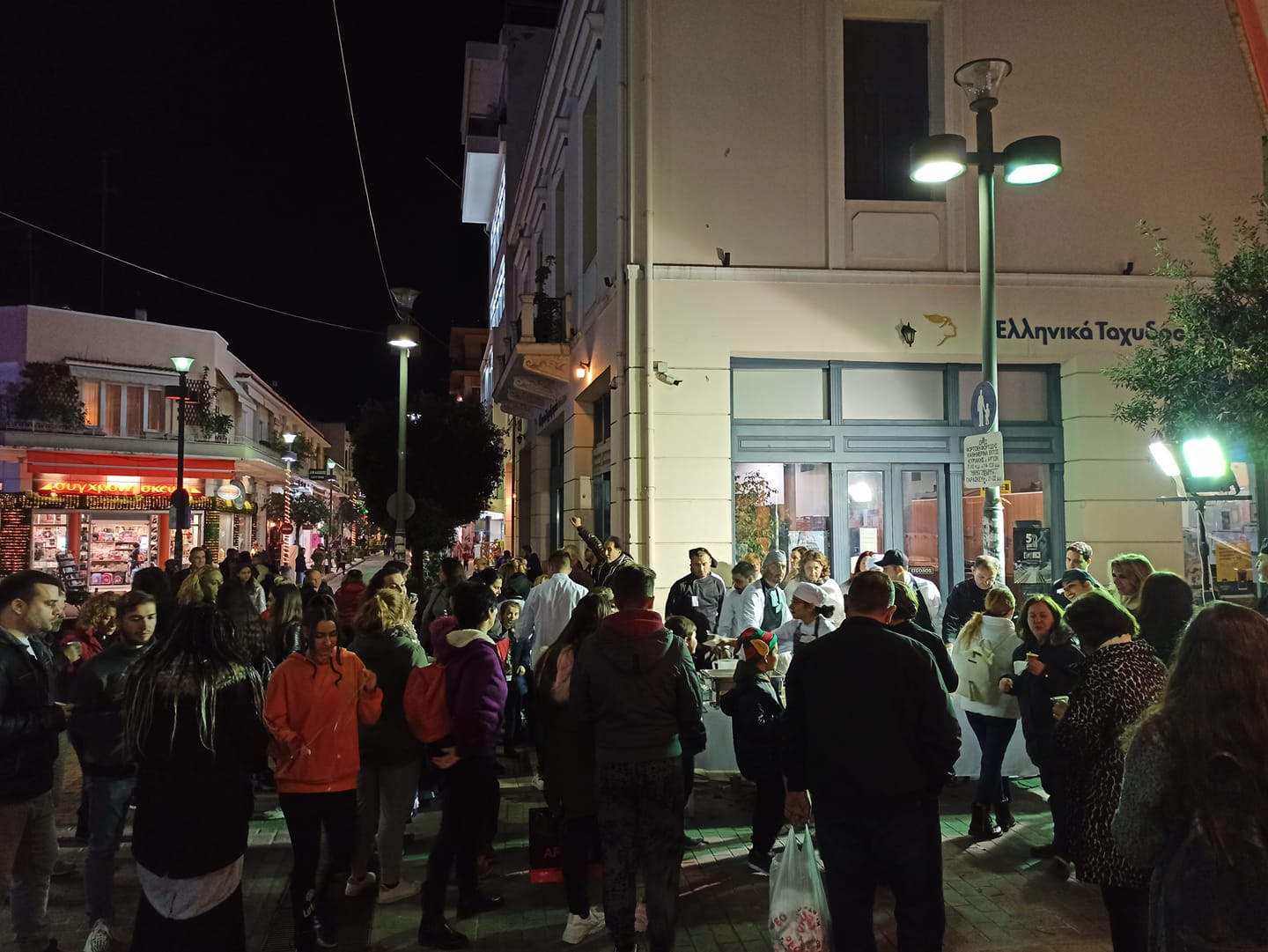 Πάρκο των Χριστουγέννων Αίγιο: Το Πρόγραμμα για σήμερα και Παρασκευή