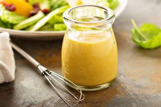 French salad dressing για πεντανόστιμές καλοκαιρινές σαλάτες!