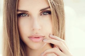 Αυξητική χειλιών: Βήμα-βήμα πώς να τα μεγαλώσεις μόνη σου