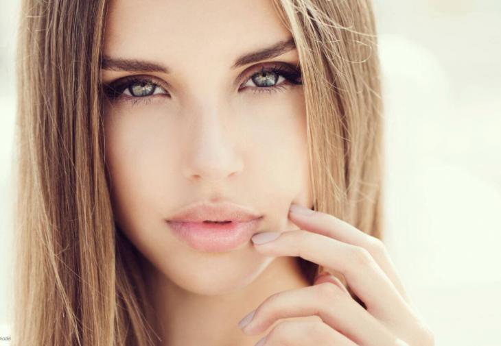 Αυξητική χειλιών: Βήμα-βήμα πώς να τα μεγαλώσεις μόνη σου