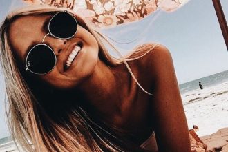 3 φυσικοί τρόποι για γρήγορη και ανέξοδη λεύκανση δοντιών στο σπίτι