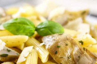 Πέννες με αγκινάρες, κατίκι και παρμεζάνα