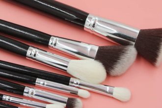 SOS! Τι θα συμβεί αν δεν καθαρίζεις σωστά τα πινέλα σου!