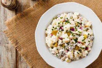 Πατατοσαλάτα με κοτόπουλο