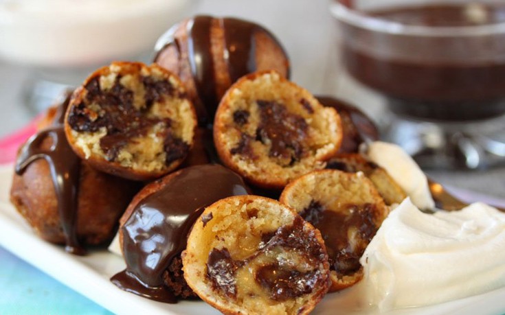 Λουκουμαδάκια με σοκολάτα και μπανάνα