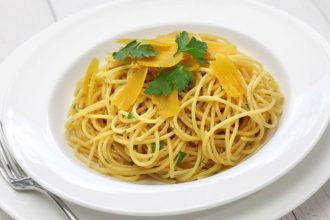 Σπαγγέτι με αυγοτάραχο