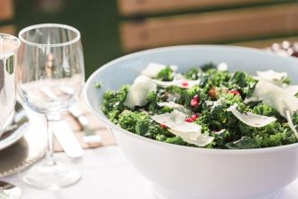 Απολαυστική σαλάτα με ρόδι και παρμεζάνα!