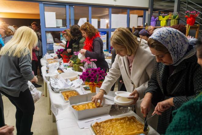 Ο Πολιτιστικός Σύλλογος Τέρψης γλύκανε με γαλακτομπούρεκο μικρούς και μεγάλους (ΦΩΤΟ)