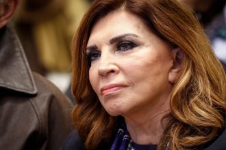 Μιμή Ντενίση: «Η μεγάλη ατυχία στη ζωή μου είναι ότι δεν απέκτησα και άλλα παιδιά»