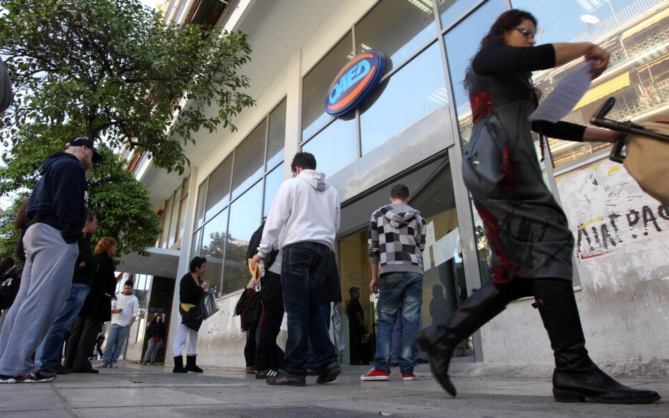 Ξεκινά σήμερα το πρόγραμμα επιδότησης απασχόλησης 10.000 ανέργων – Δουλειά για 12μήνες σε δικαιούχους του Ελάχιστου Εγγυημένου Εισοδήματος