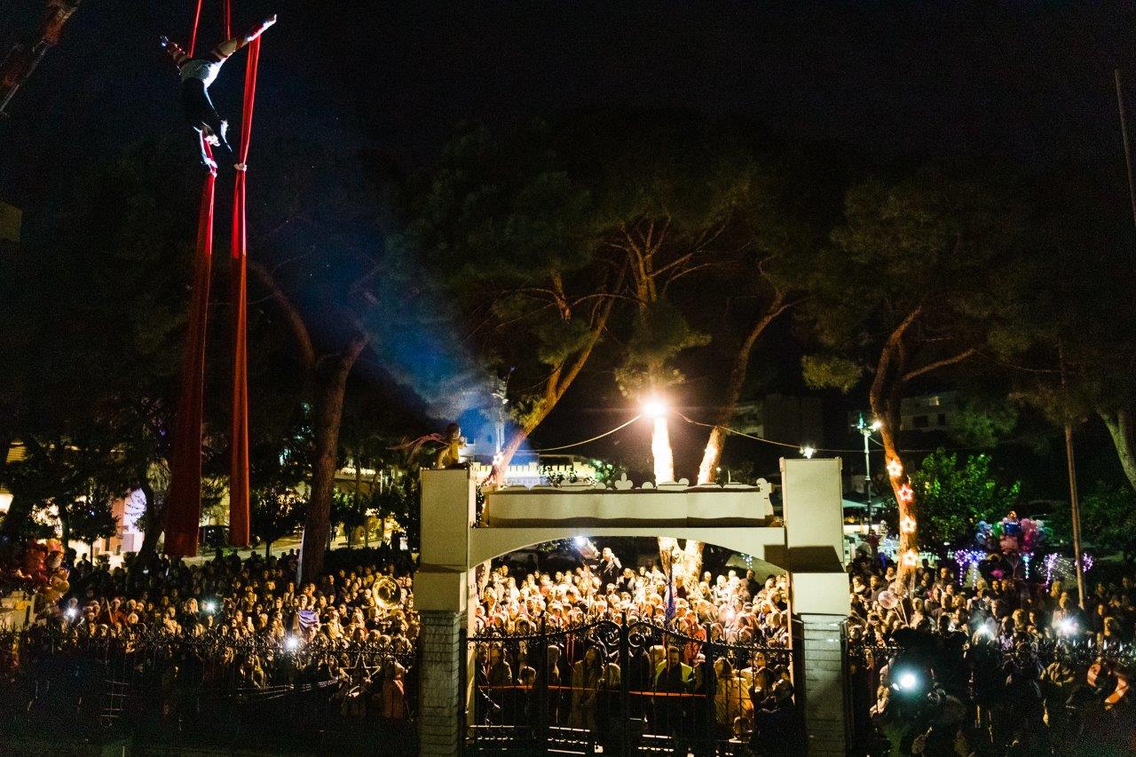 Πάρκο των Χριστουγέννων Αίγιο: Μεγαλειώδης έναρξη για το Χριστουγεννιάτικο Πάρκο της Δυτικής Ελλάδας!