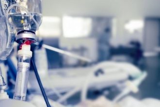 Στη ΜΕΘ βρέφος 9 μηνών και ένα 8χρονο από γρίπη